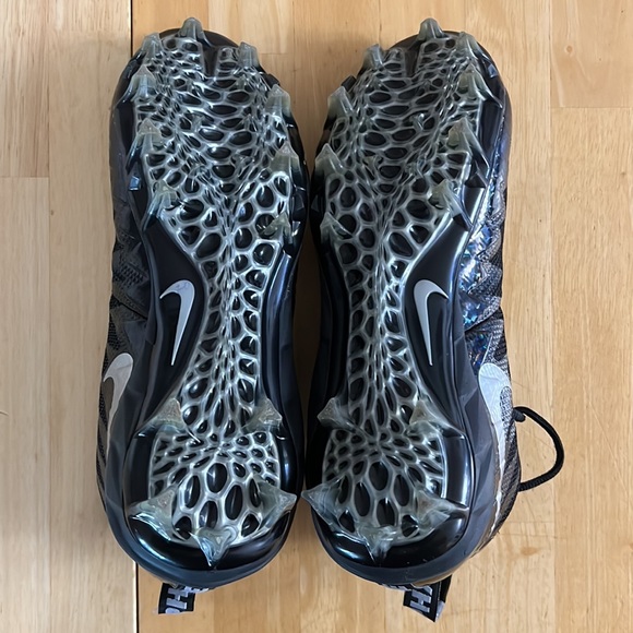 Nike Alpha Menace Pro Mid Football Cleats Black Silver 880410-010 - Picture 6 of 7